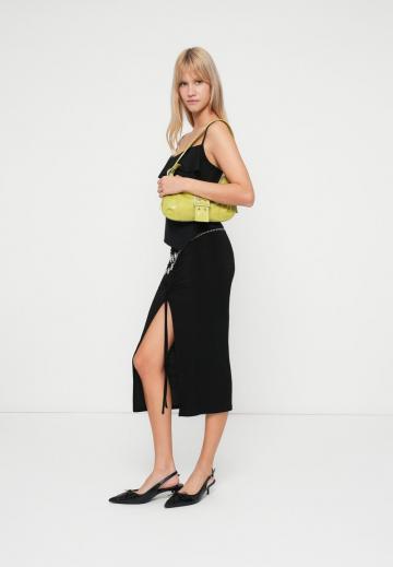 Топ на бретельках