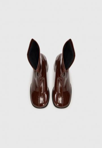 Высокие сапоги