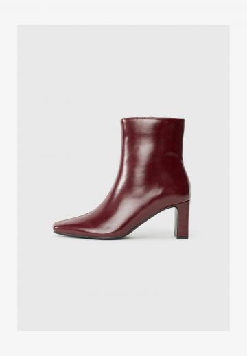 Широкие сапоги