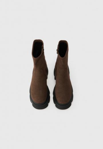 Полусапожки на платформе