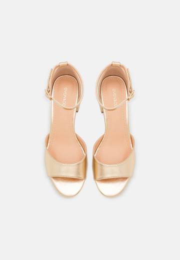 Гандбольные кроссовки