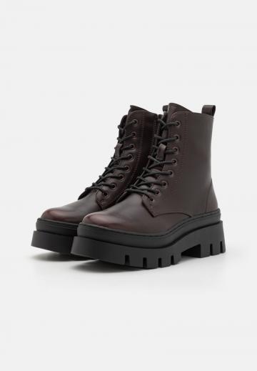 Широкие сапоги