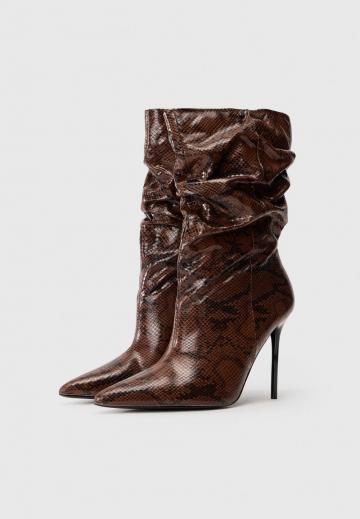 Широкие сапоги