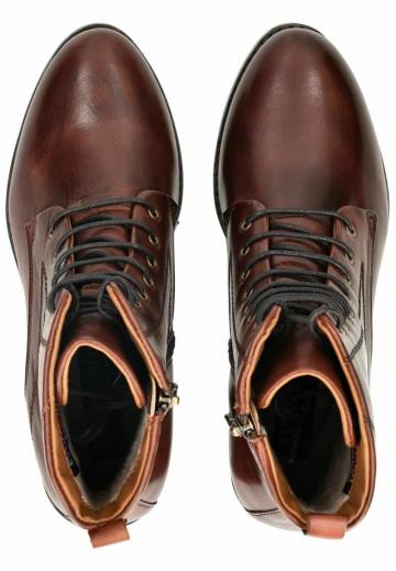 Ботинки на шнуровке