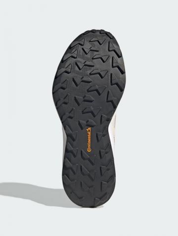 Беговые кроссовки