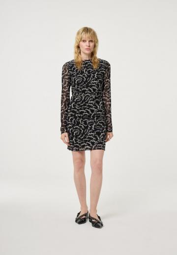 Короткое платье