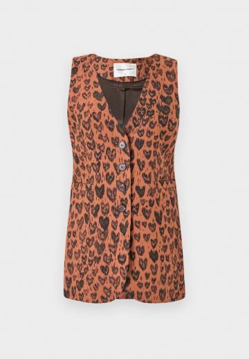 Длинный жилет