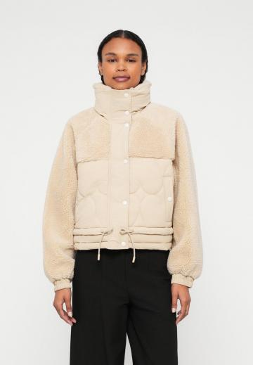 Флисовая куртка