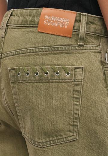 Клешеные джинсы