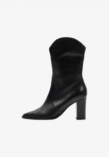 Ковбойские сапоги