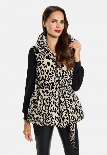 Длинный жилет