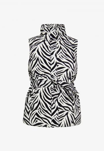 Длинный жилет