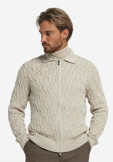 Вязаная кофта