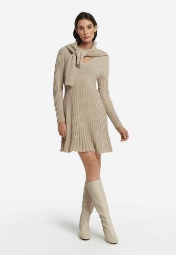 Вязаное платье