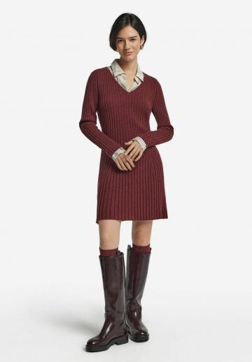 Вязаное платье