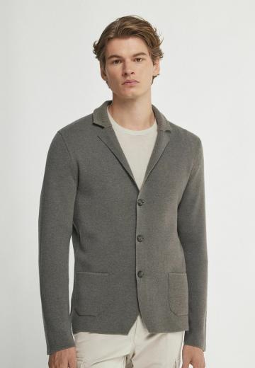 Вязаная кофта