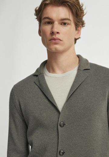 Вязаная кофта