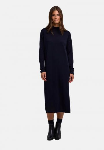 Вязаное платье