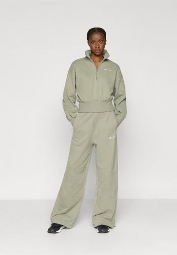 Спортивная толстовка