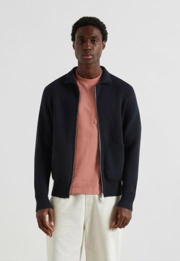 Вязаная кофта