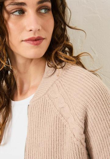 Вязаная кофта