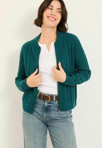 Вязаная кофта