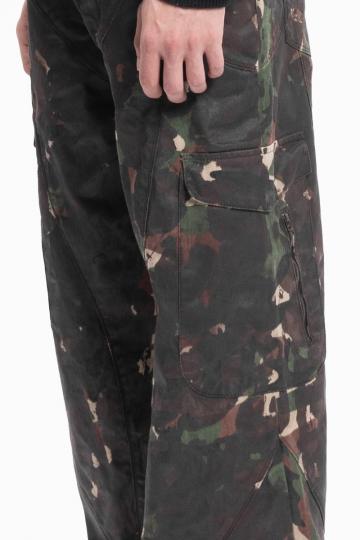 Брюки с накладными карманами