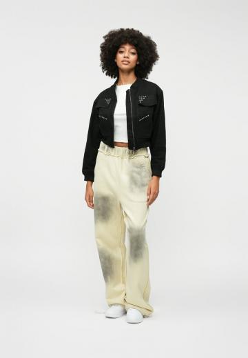 Куртка с накладнымит карманами