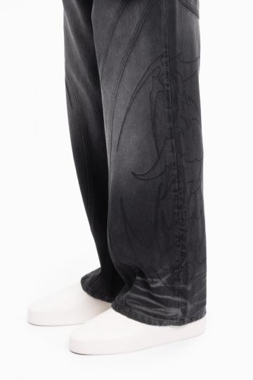 Прямые джинсы