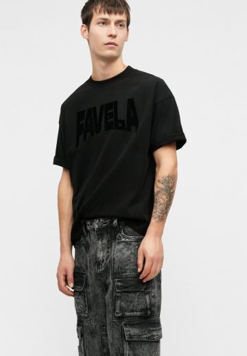 Брюки с накладными карманами