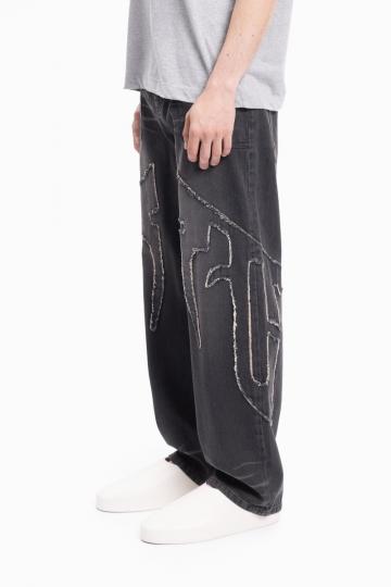 Прямые джинсы