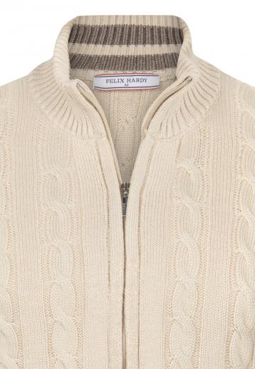 Вязаная кофта