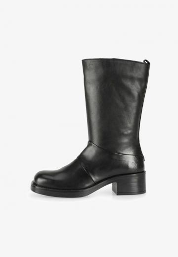 Гандбольные кроссовки