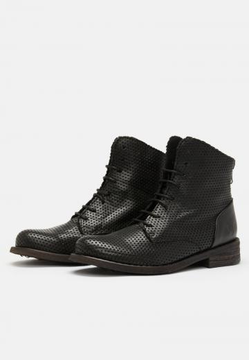 Широкие сапоги