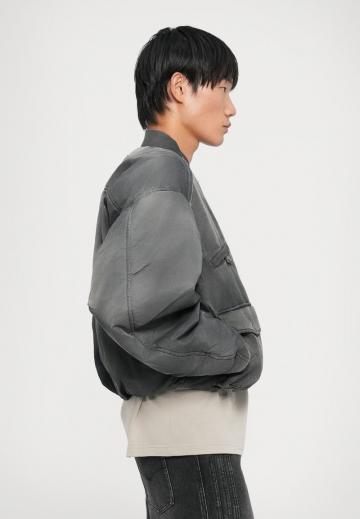 Куртка бомбер