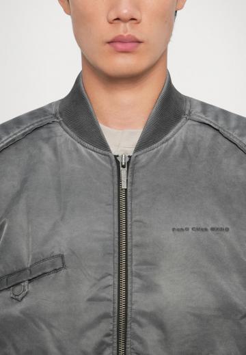 Куртка бомбер