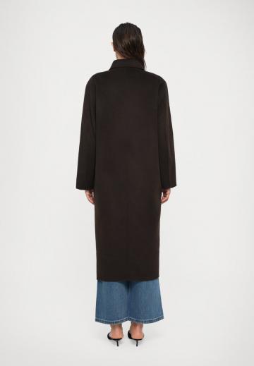 Шерстяное пальто