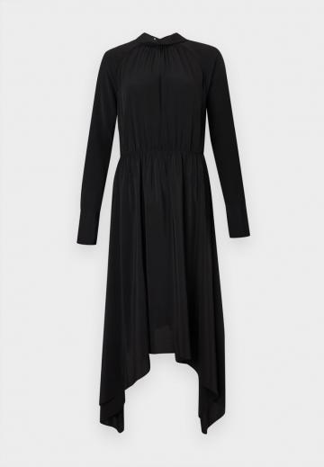 Длинное платье