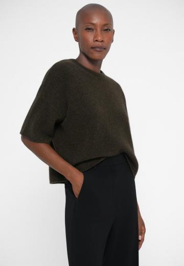 Пуловер с коротким рукавом