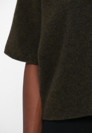 Пуловер с коротким рукавом