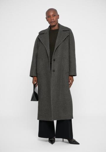 Шерстяное пальто