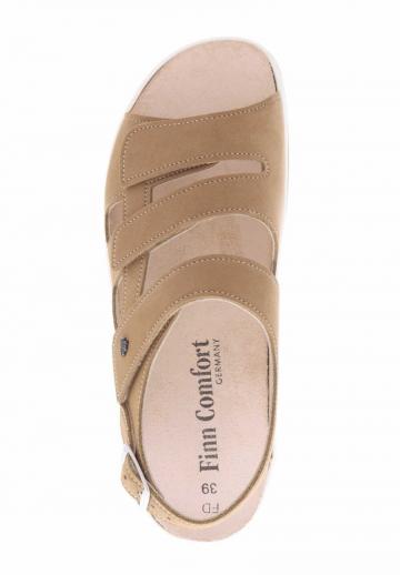 Босоножки на танкетке