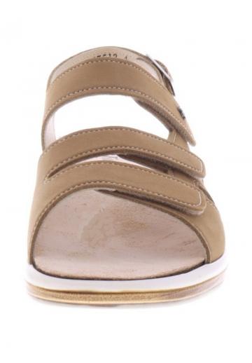 Босоножки на танкетке