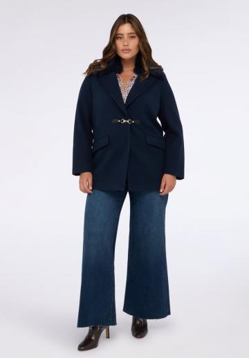 Короткое пальто