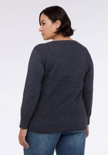 Пуловер с вырезом V