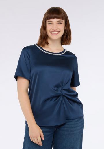 Атласная блузка