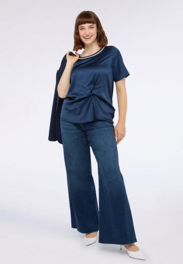 Атласная блузка