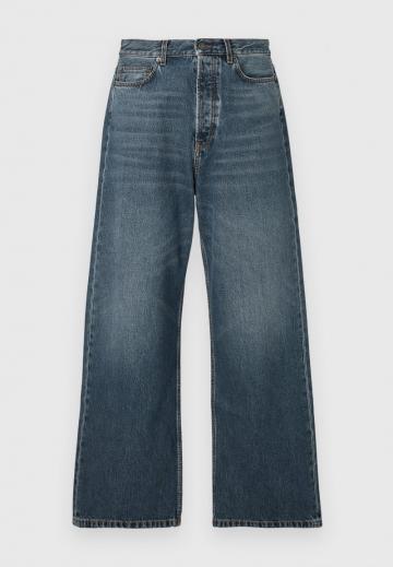 Свободные джинсы