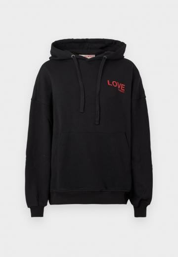 Пуловер с капюшоном