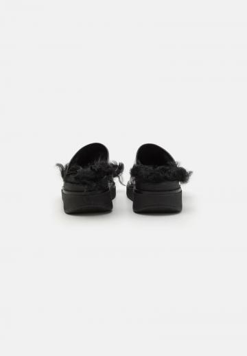 Гандбольные кроссовки